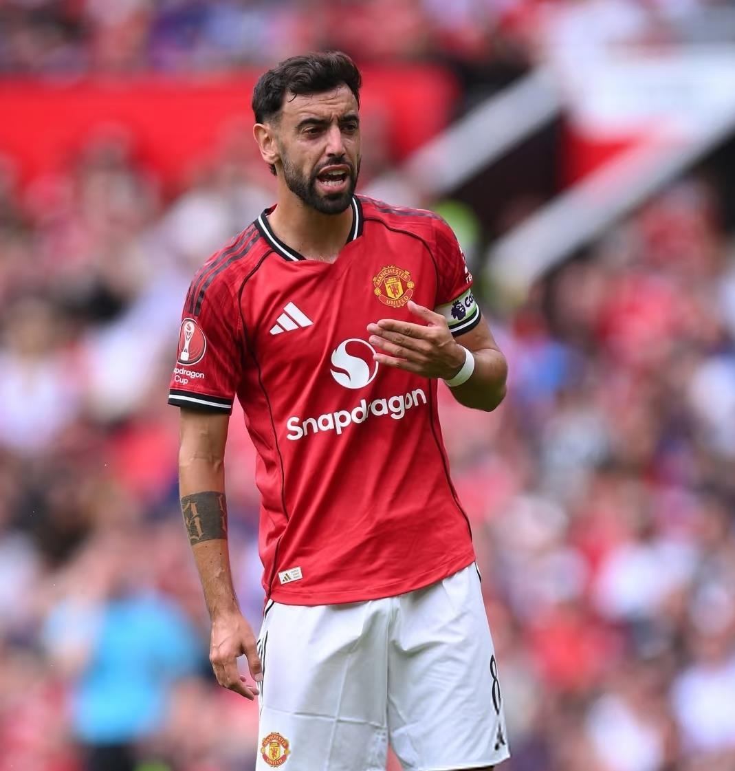 开云-穆雷回归赛场，爆冷首场状态亮眼，曼联观众沸腾！的简单介绍