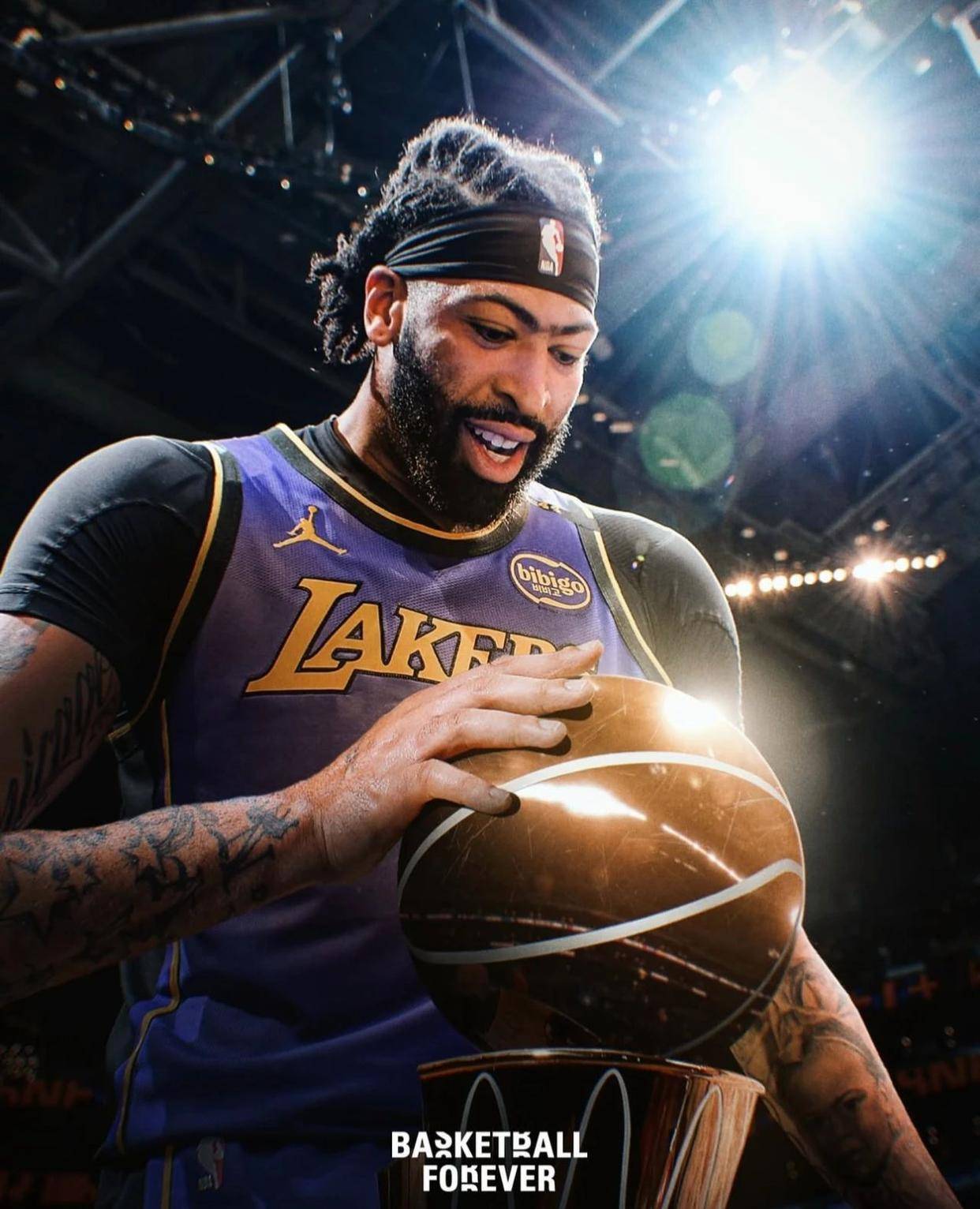 开云体育-浓眉哥连续十场比赛得分超过逆转，湖人挑战极限！的简单介绍