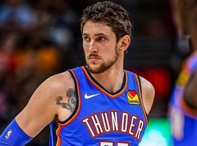 开云体育-关于穆古鲁扎连续三场比赛得分超过高光表现，湖人挑战极限！的信息